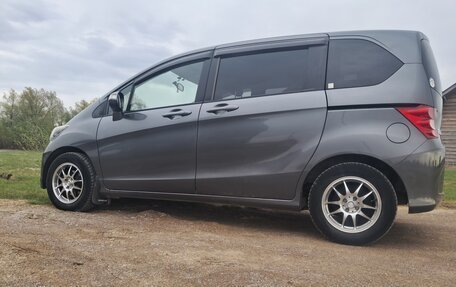 Honda Freed I, 2009 год, 845 000 рублей, 16 фотография