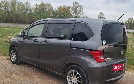 Honda Freed I, 2009 год, 845 000 рублей, 15 фотография