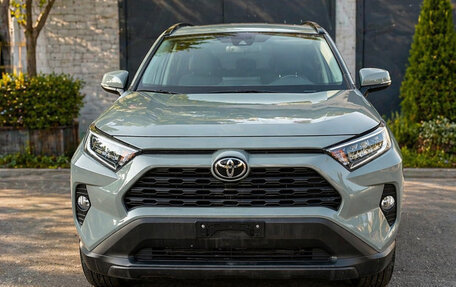Toyota RAV4, 2019 год, 3 599 800 рублей, 5 фотография