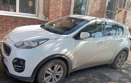 KIA Sportage IV рестайлинг, 2017 год, 2 100 000 рублей, 2 фотография
