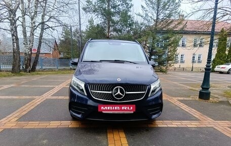 Mercedes-Benz V-Класс, 2021 год, 8 950 000 рублей, 2 фотография