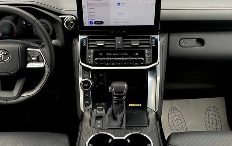 Toyota Land Cruiser, 2026 год, 16 700 000 рублей, 23 фотография
