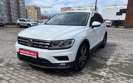 Volkswagen Tiguan II, 2018 год, 2 640 000 рублей, 1 фотография