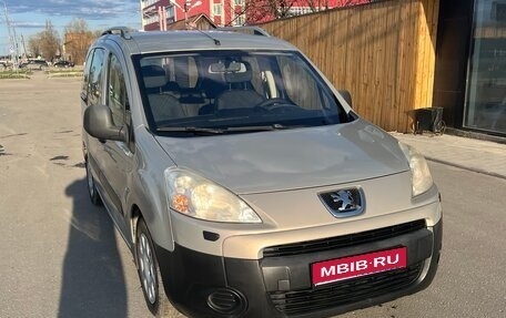 Peugeot Partner II рестайлинг 2, 2009 год, 990 000 рублей, 1 фотография