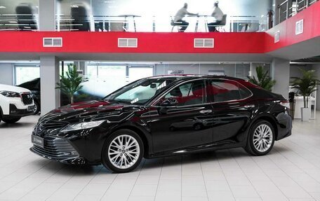 Toyota Camry, 2018 год, 2 690 000 рублей, 1 фотография
