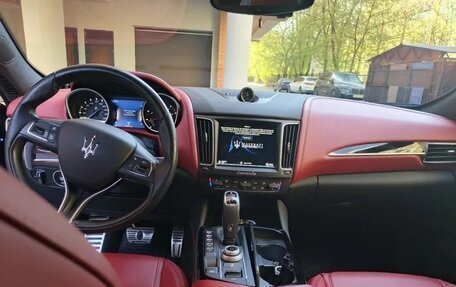 Maserati Levante I, 2018 год, 6 200 000 рублей, 10 фотография