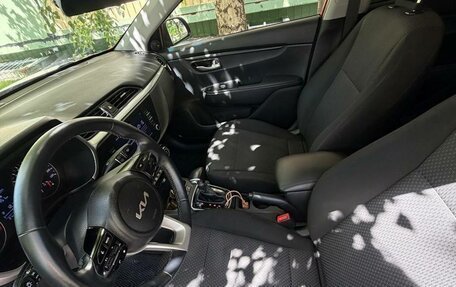 KIA Rio IV, 2021 год, 1 700 000 рублей, 13 фотография