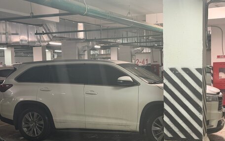 Toyota Highlander III, 2014 год, 2 750 000 рублей, 8 фотография