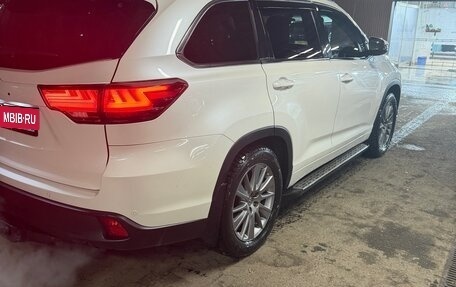 Toyota Highlander III, 2014 год, 2 750 000 рублей, 6 фотография