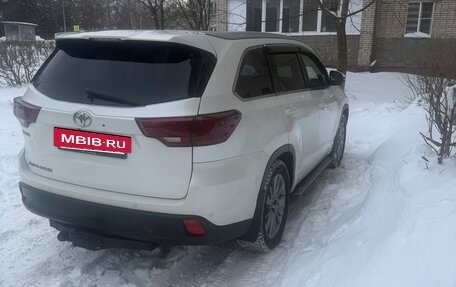 Toyota Highlander III, 2014 год, 2 750 000 рублей, 3 фотография
