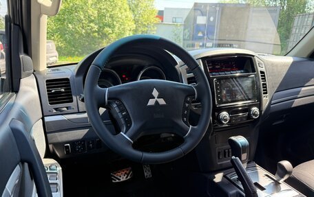 Mitsubishi Pajero IV, 2015 год, 2 350 000 рублей, 6 фотография