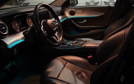 Mercedes-Benz E-Класс, 2019 год, 2 900 000 рублей, 2 фотография