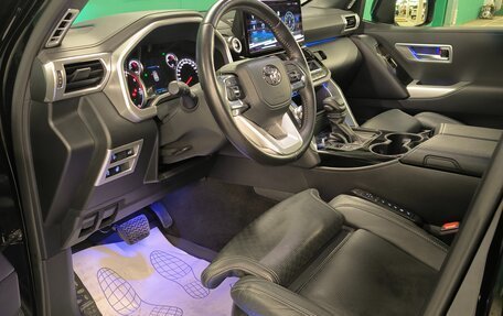 Toyota Land Cruiser, 2023 год, 10 200 000 рублей, 7 фотография