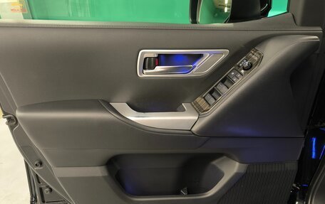 Toyota Land Cruiser, 2023 год, 10 200 000 рублей, 9 фотография