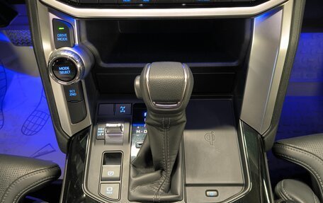 Toyota Land Cruiser, 2023 год, 10 200 000 рублей, 19 фотография