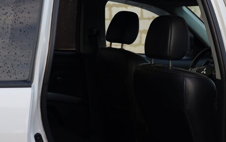 Mitsubishi Outlander III рестайлинг 3, 2011 год, 1 300 000 рублей, 9 фотография