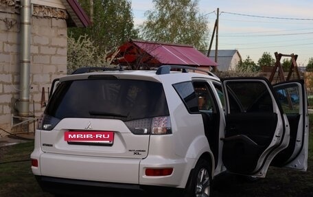 Mitsubishi Outlander III рестайлинг 3, 2011 год, 1 300 000 рублей, 5 фотография