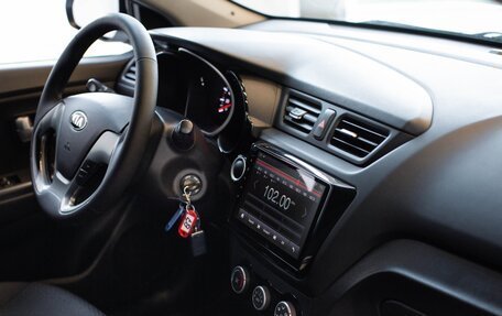 KIA Rio III рестайлинг, 2015 год, 1 100 000 рублей, 11 фотография