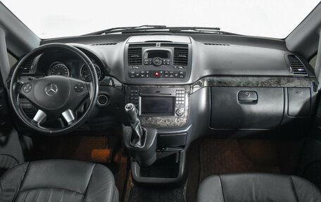 Mercedes-Benz Viano, 2013 год, 3 100 000 рублей, 14 фотография