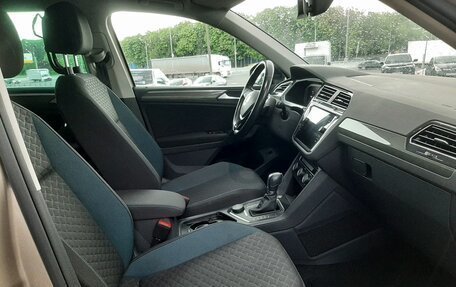 Volkswagen Tiguan II, 2019 год, 2 650 000 рублей, 13 фотография