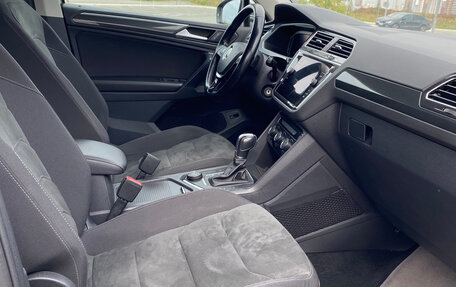 Volkswagen Tiguan II, 2019 год, 3 800 000 рублей, 16 фотография