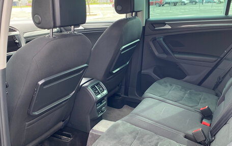 Volkswagen Tiguan II, 2019 год, 3 800 000 рублей, 15 фотография