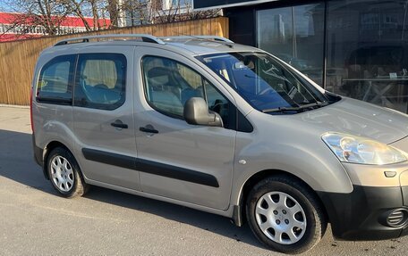 Peugeot Partner II рестайлинг 2, 2009 год, 990 000 рублей, 2 фотография