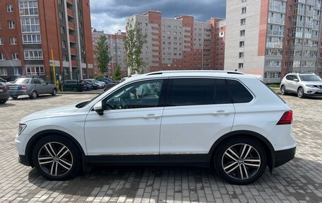 Volkswagen Tiguan II, 2018 год, 2 640 000 рублей, 8 фотография