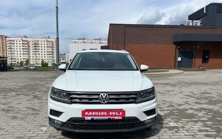 Volkswagen Tiguan II, 2018 год, 2 640 000 рублей, 2 фотография