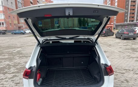 Volkswagen Tiguan II, 2018 год, 2 640 000 рублей, 14 фотография