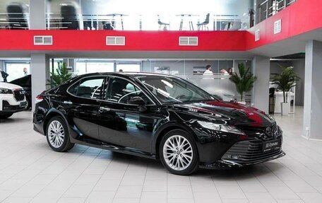 Toyota Camry, 2018 год, 2 690 000 рублей, 3 фотография