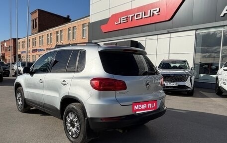 Volkswagen Tiguan I, 2011 год, 879 000 рублей, 6 фотография