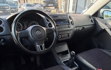 Volkswagen Tiguan I, 2011 год, 879 000 рублей, 11 фотография