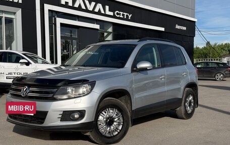 Volkswagen Tiguan I, 2011 год, 879 000 рублей, 2 фотография