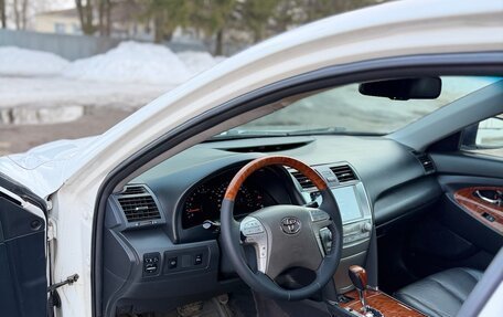 Toyota Camry, 2011 год, 950 000 рублей, 11 фотография