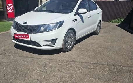 KIA Rio III рестайлинг, 2014 год, 850 000 рублей, 3 фотография