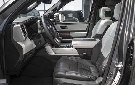 Toyota Tundra, 2024 год, 13 150 000 рублей, 9 фотография