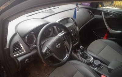 Opel Astra J, 2011 год, 555 555 рублей, 1 фотография