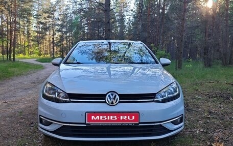 Volkswagen Golf VII, 2018 год, 1 800 000 рублей, 1 фотография