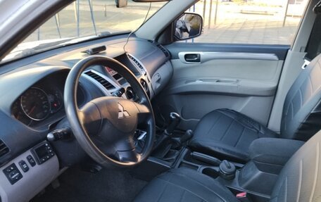 Mitsubishi Pajero Sport II рестайлинг, 2013 год, 1 750 000 рублей, 5 фотография