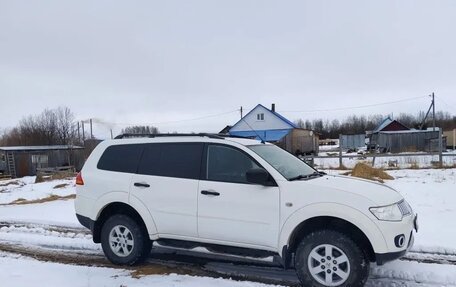 Mitsubishi Pajero Sport II рестайлинг, 2013 год, 1 750 000 рублей, 2 фотография