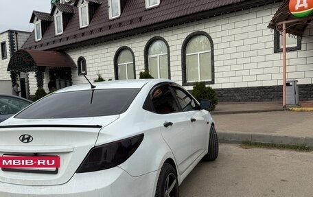 Hyundai Solaris II рестайлинг, 2015 год, 750 000 рублей, 4 фотография