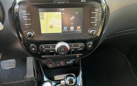 KIA Soul II рестайлинг, 2018 год, 1 570 000 рублей, 14 фотография