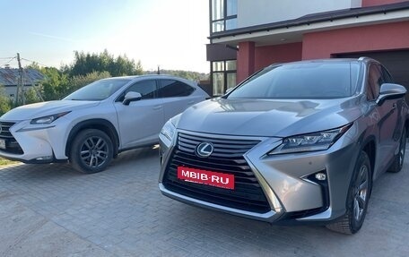 Lexus RX IV рестайлинг, 2018 год, 4 200 000 рублей, 3 фотография