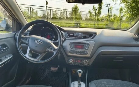 KIA Rio III рестайлинг, 2014 год, 895 000 рублей, 10 фотография