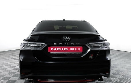 Toyota Camry, 2021 год, 3 200 000 рублей, 6 фотография