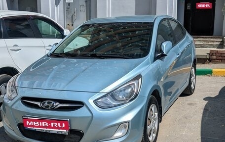Hyundai Solaris II рестайлинг, 2012 год, 850 000 рублей, 4 фотография