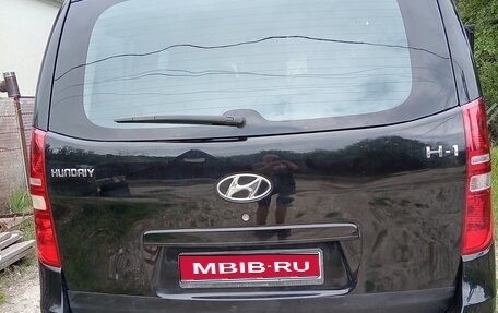 Hyundai H-1 II рестайлинг, 2010 год, 1 300 000 рублей, 1 фотография