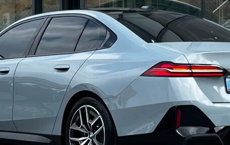 BMW 5 серия, 2024 год, 5 250 021 рублей, 3 фотография