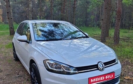 Volkswagen Golf VII, 2018 год, 1 800 000 рублей, 2 фотография